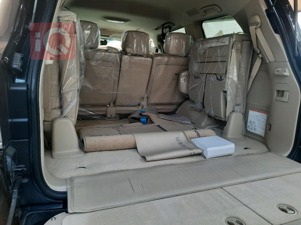 تۆیۆتا لاند کروزەر